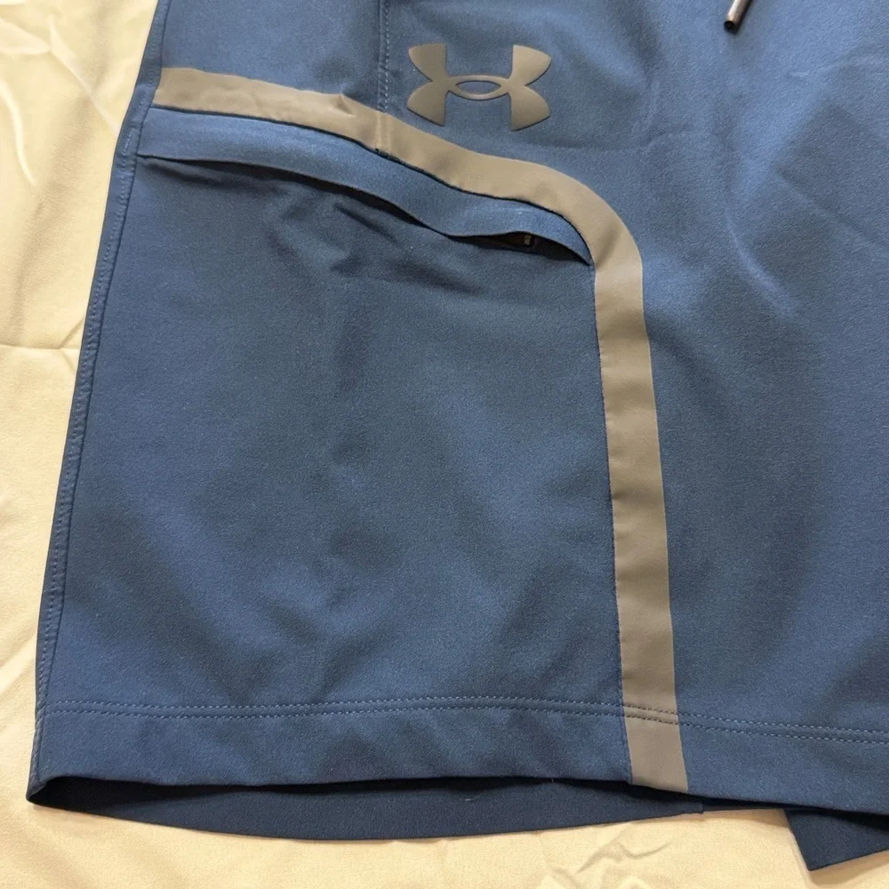 Under Armour Men's Navy Athletic Shorts Size Small